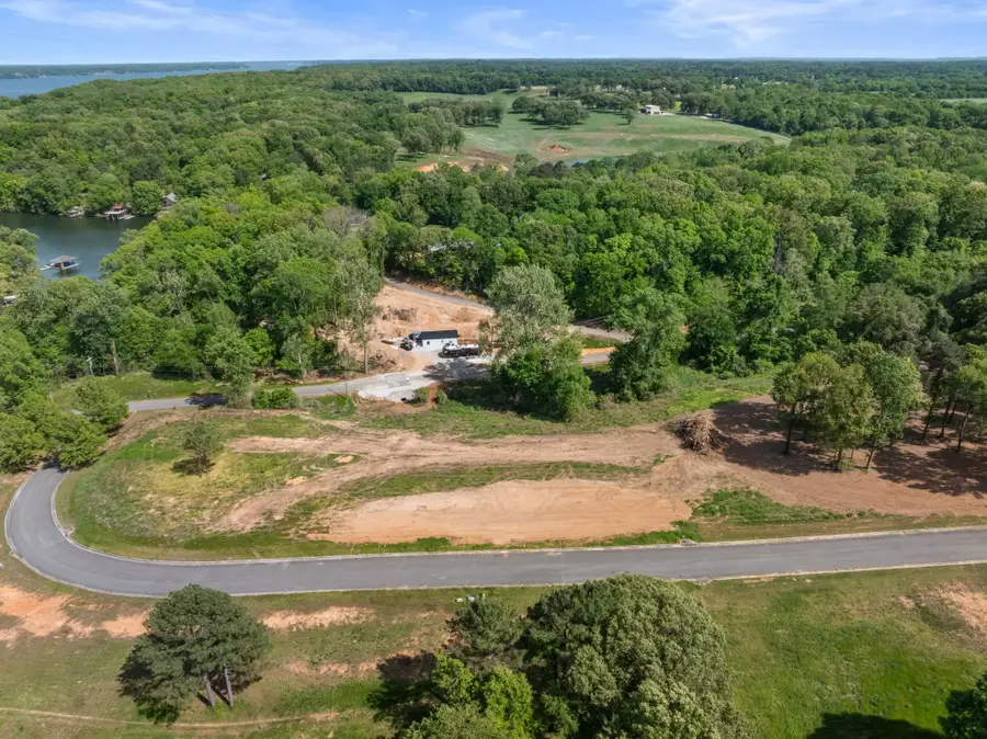 Singing River Dr, Muscle Shoals, AL 35661 - #3