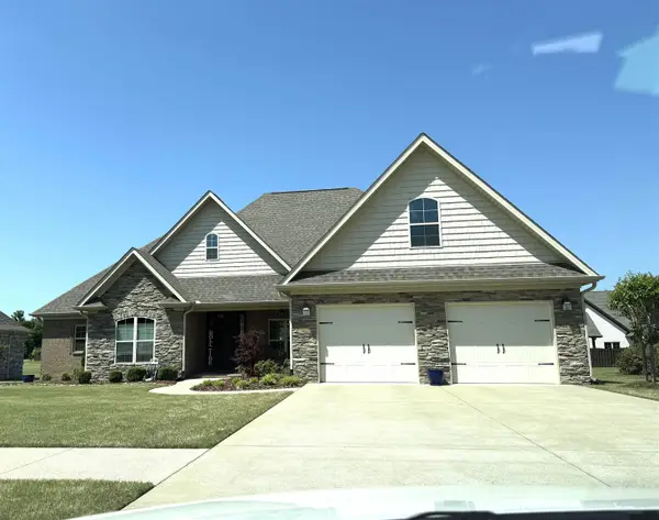 1213 Woodridge Ct, Florence, AL 35630