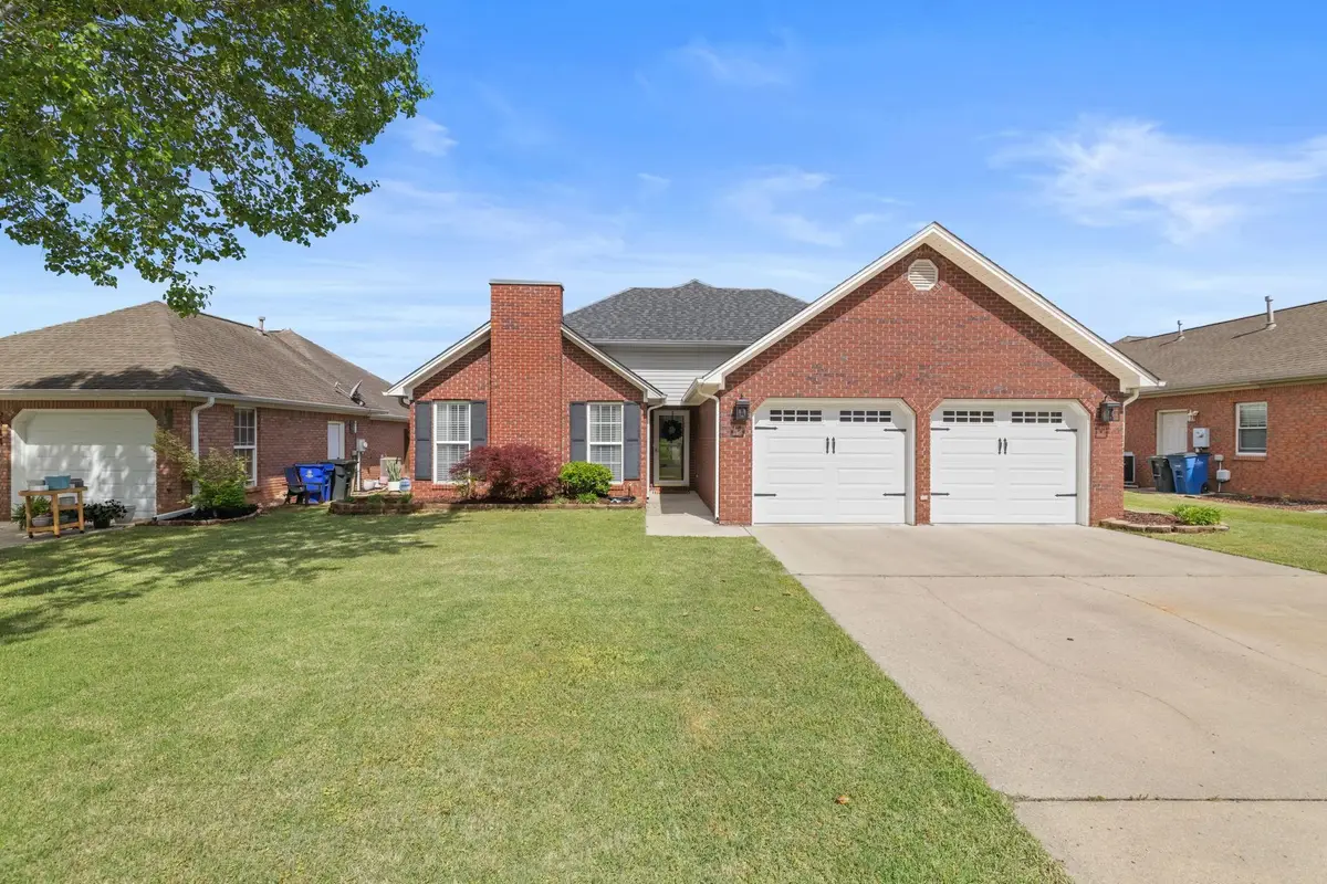 2342 Parc Pl, Florence, AL 35630 - #1