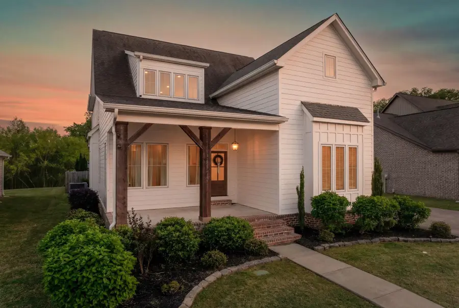 314 Hickory Dr, Muscle Shoals, AL 35661 - #2