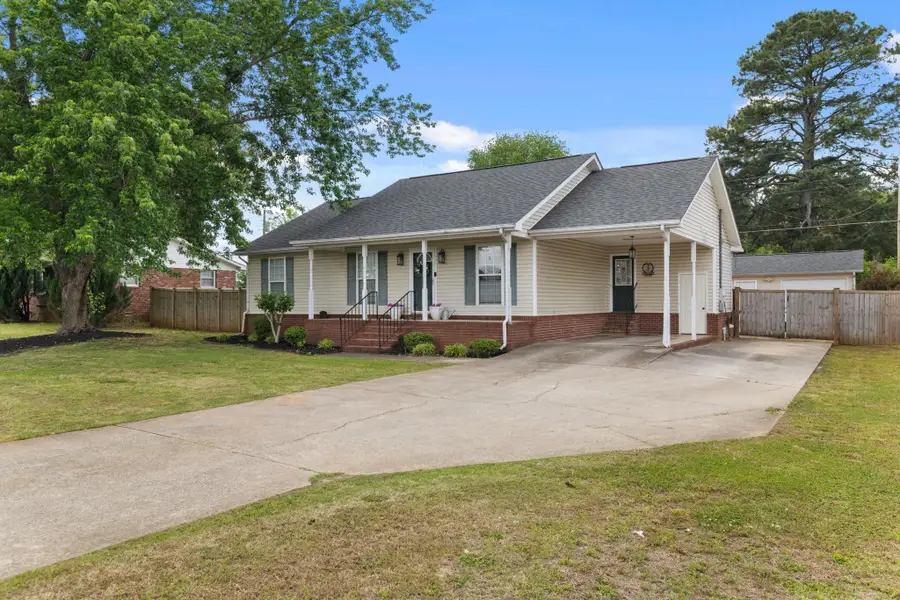 1604 Edison Ave, Muscle Shoals, AL 35661 - #3