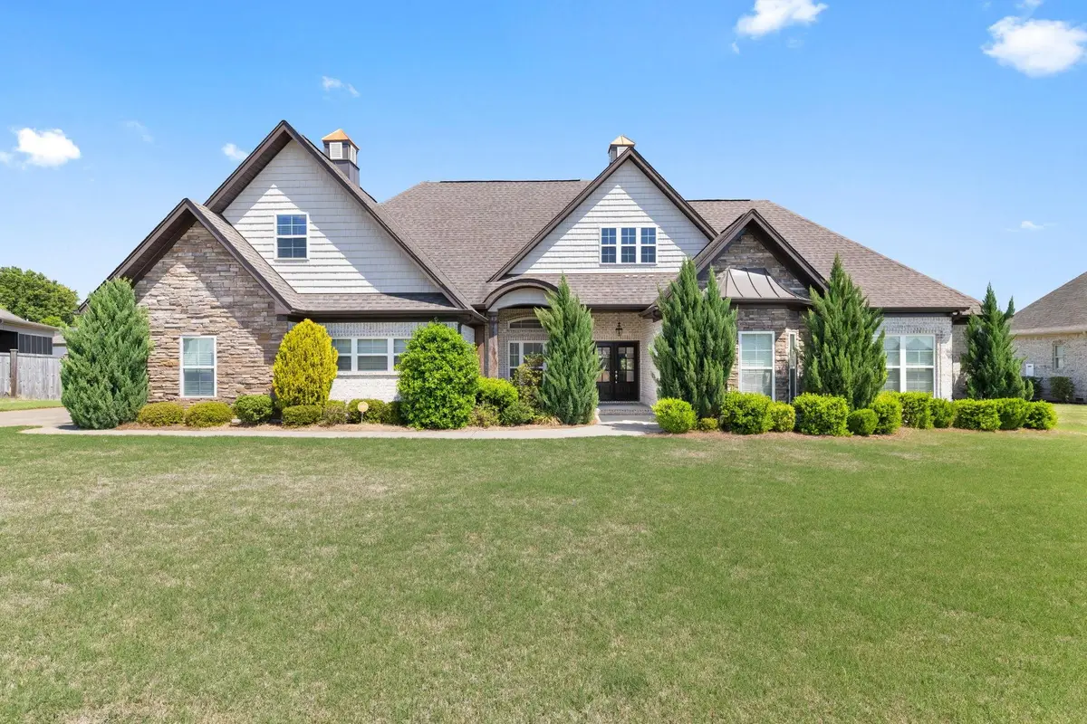 217 Carron Ln, Tuscumbia, AL 35674 - #1