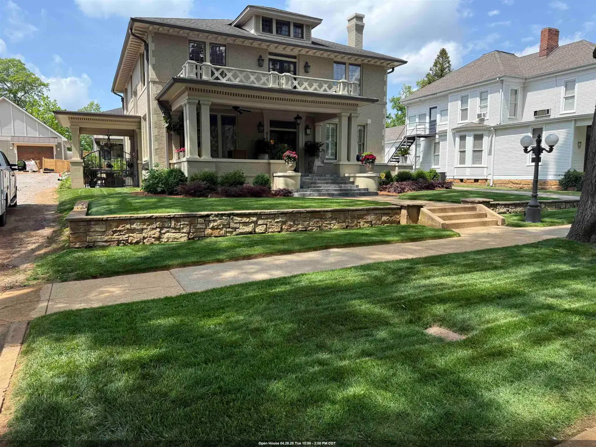 419 N Walnut St, Florence, AL 35630 - #1