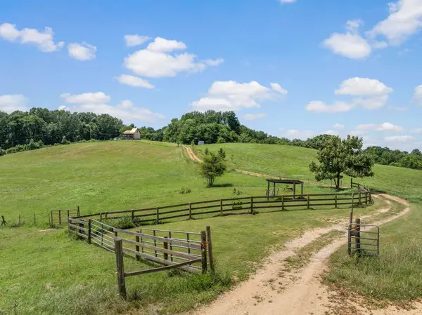 201 Hooper Club Rd, Russellville, AL 35653