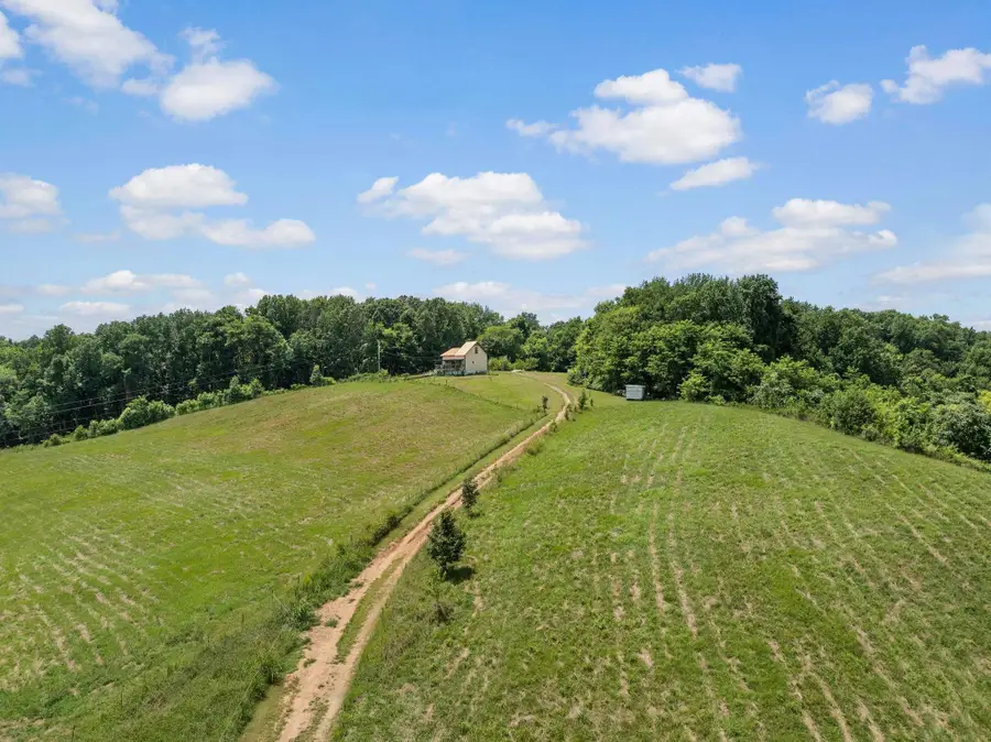 201 Hooper Club Rd, Russellville, AL 35653 - #2