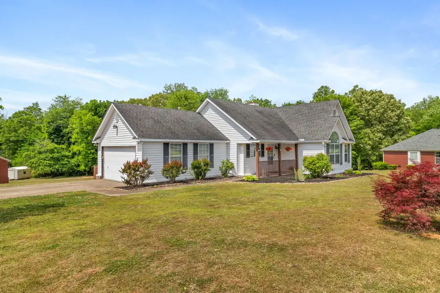 1000 Brookhill Dr, Killen, AL 35645 - #2