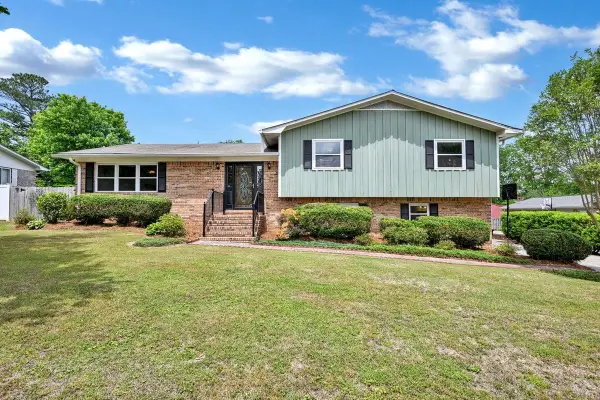 1813 Northwest Ln, Cullman, AL 35055