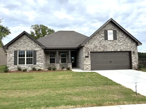 806 Ronnie Dr, Hartselle, AL 35640