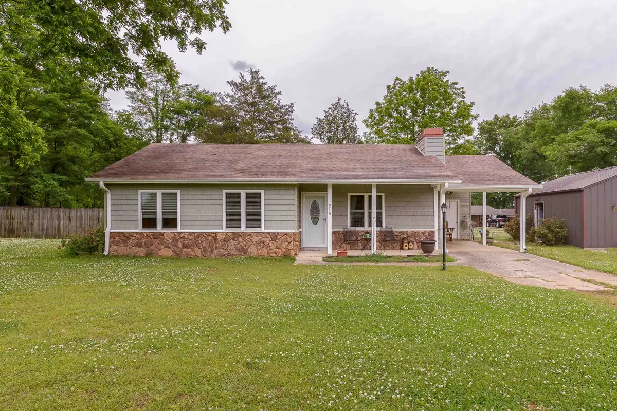 260 Brick School Rd, Muscle Shoals, AL 35661 - #1