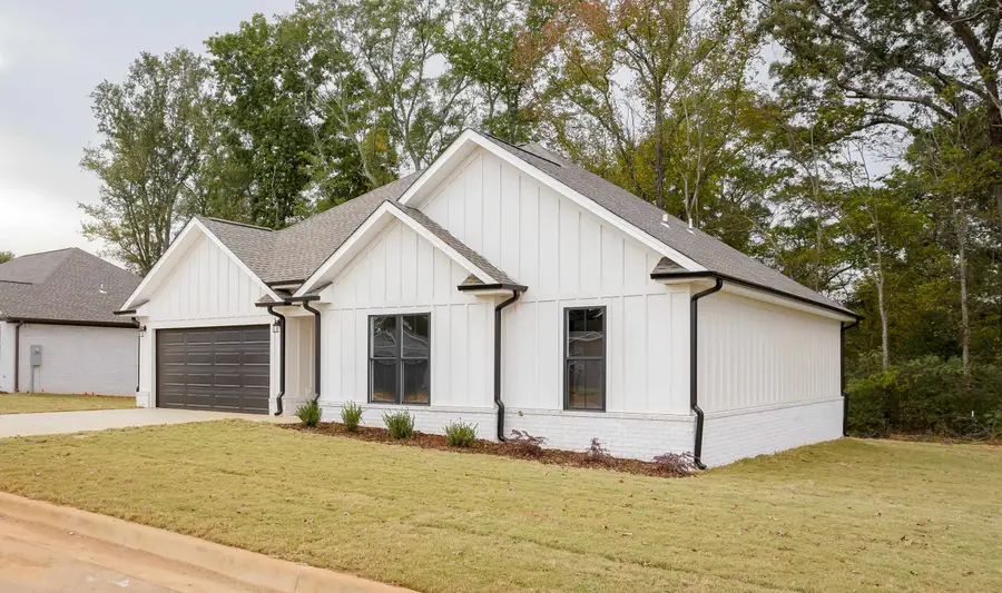 45 Sadie Lane, Tuscumbia, AL 35674 - #2