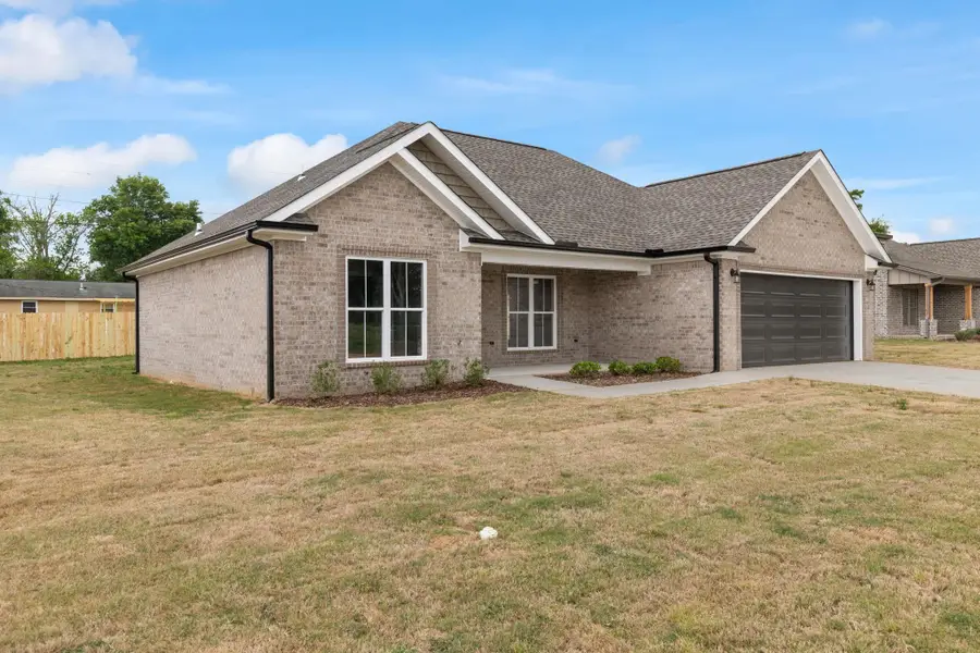 295 Knight Dr, Tuscumbia, AL 35674 - #2