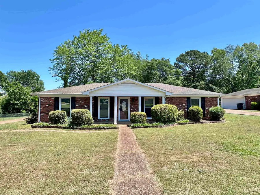 1836 W Tannehill Dr, Florence, AL 35633 - #2