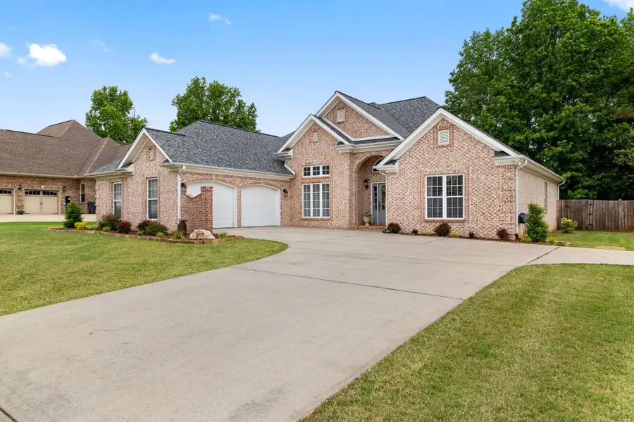 210 Fawn Ln, Killen, AL 35645 - #2