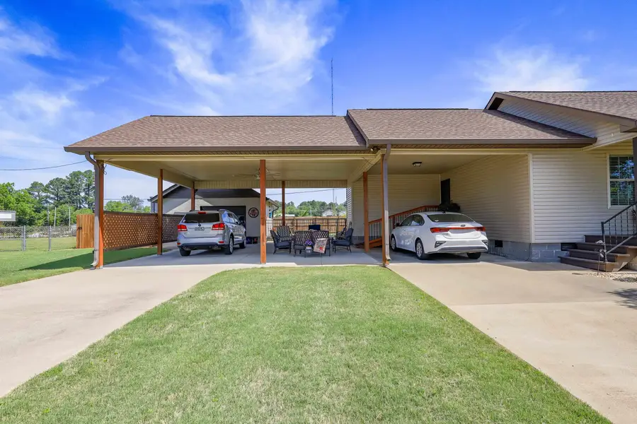 507 W Eason Ave, Muscle Shoals, AL 35661 - #2
