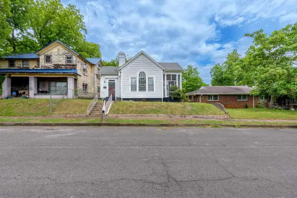 1104 N Nashville Ave, Sheffield, AL 35660