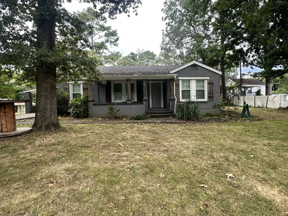 118 Seymore Ave, Florence, AL 35630 - #1