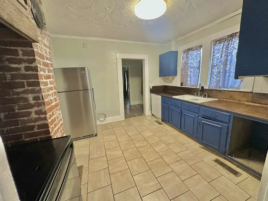118 Seymore Ave, Florence, AL 35630 - #3