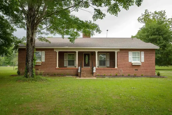 210 15th Ave, Guin, AL 35563