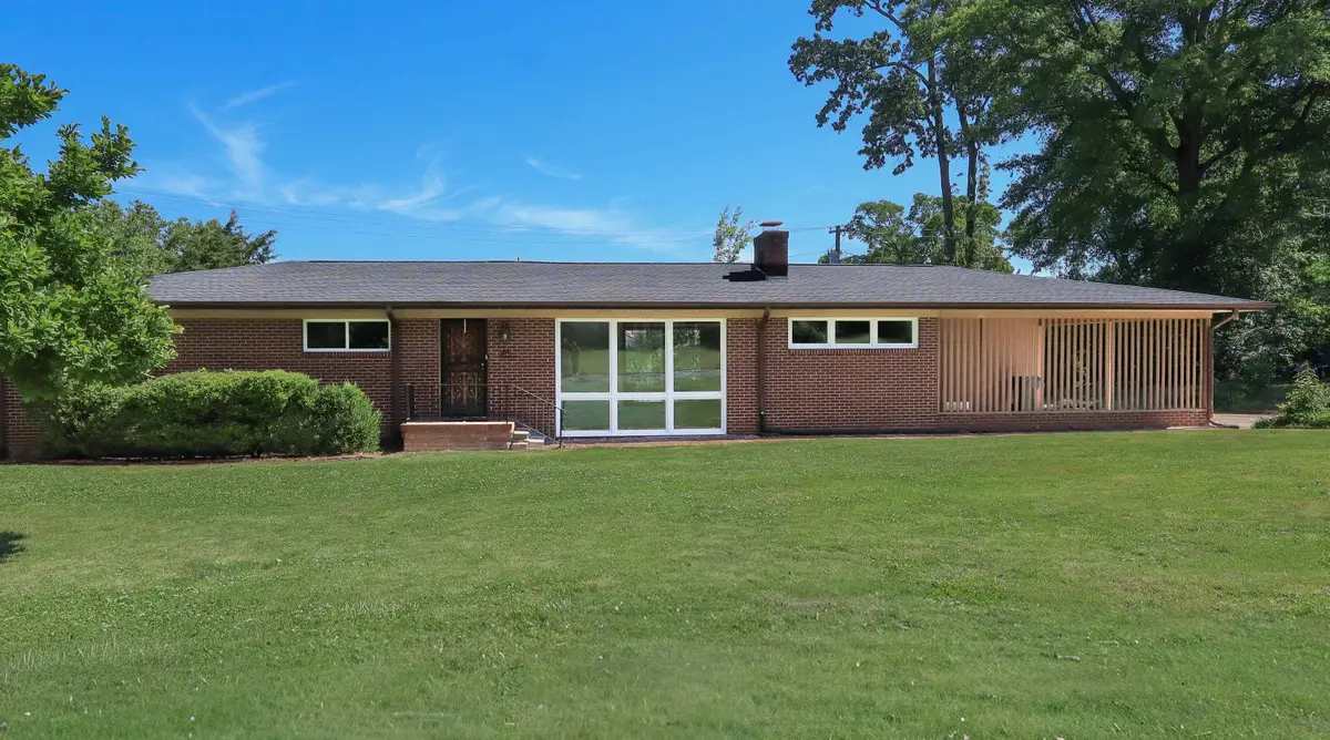 114 Wheeler Ave, Sheffield, AL 35660 - #1