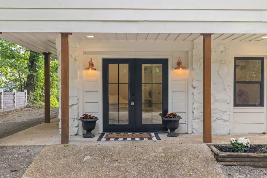 445 Sunset Beach Rd, Florence, AL 35633 - #2