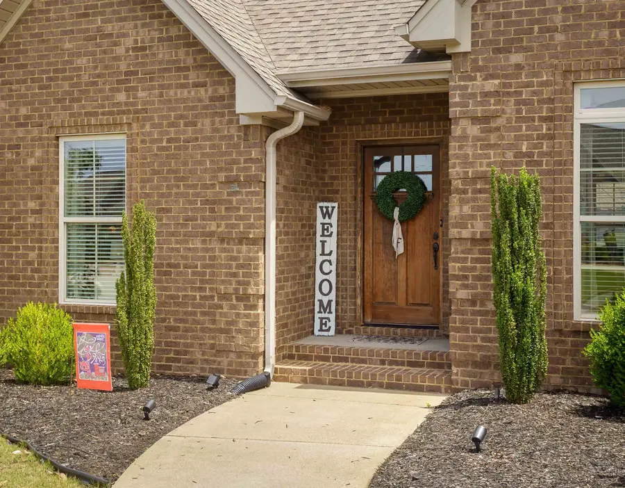 121 Sullivan Rd, Muscle Shoals, AL 35661 - #2
