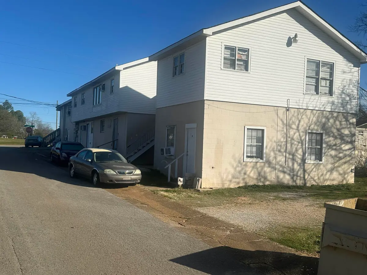 3202 Huntsville Rd, Florence, AL 35630 - #1