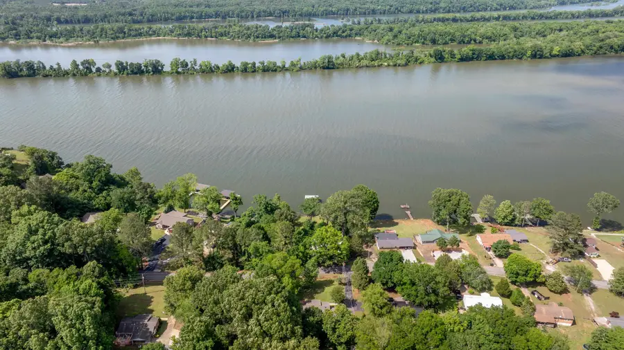 390 Carter Dr, Tuscumbia, AL 35674 - #2