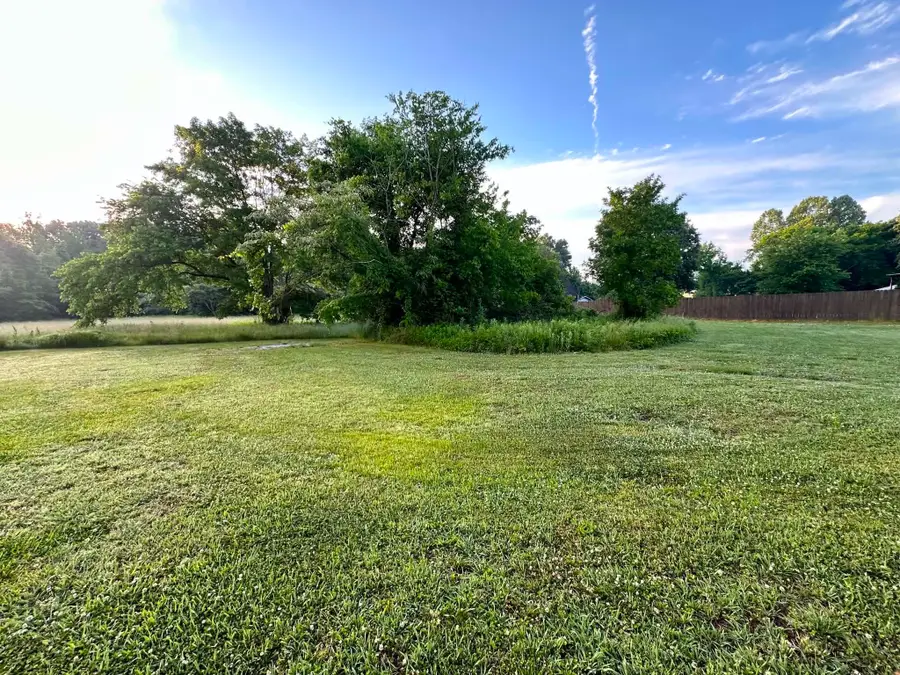 510 Smith Ln, Tuscumbia, AL 35674 - #3