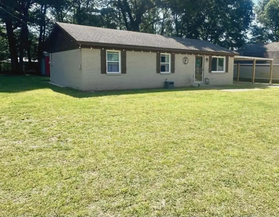 110 Forest Dr, Killen, AL 35645 - #2