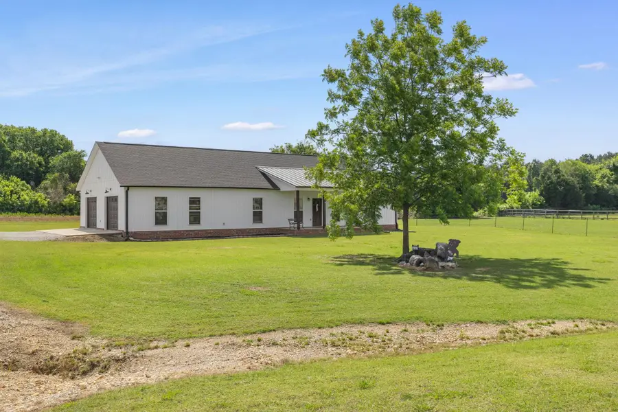 602 Gargis Ln, Tuscumbia, AL 35674 - #3