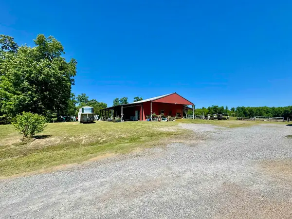 957 Co Rd 306, Florence, AL 35634