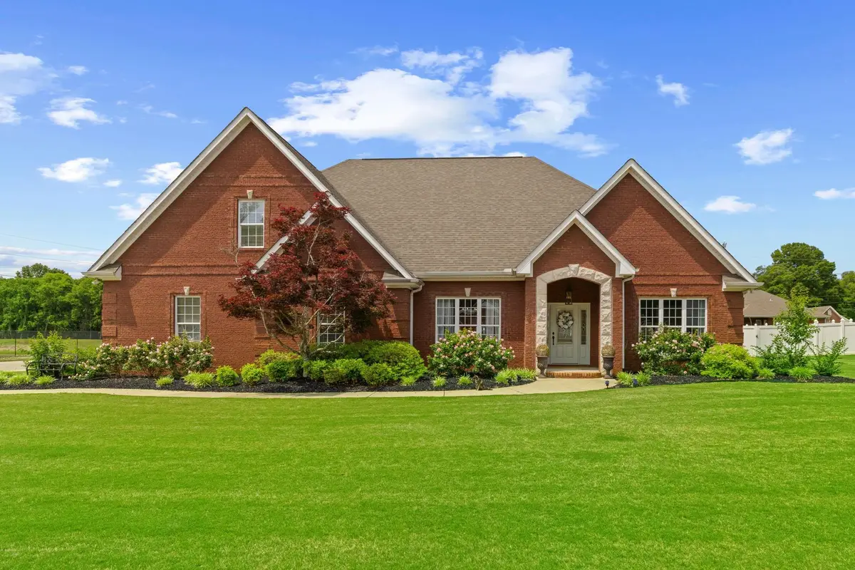 244 Melissa Dr, Muscle Shoals, AL 35661 - #1