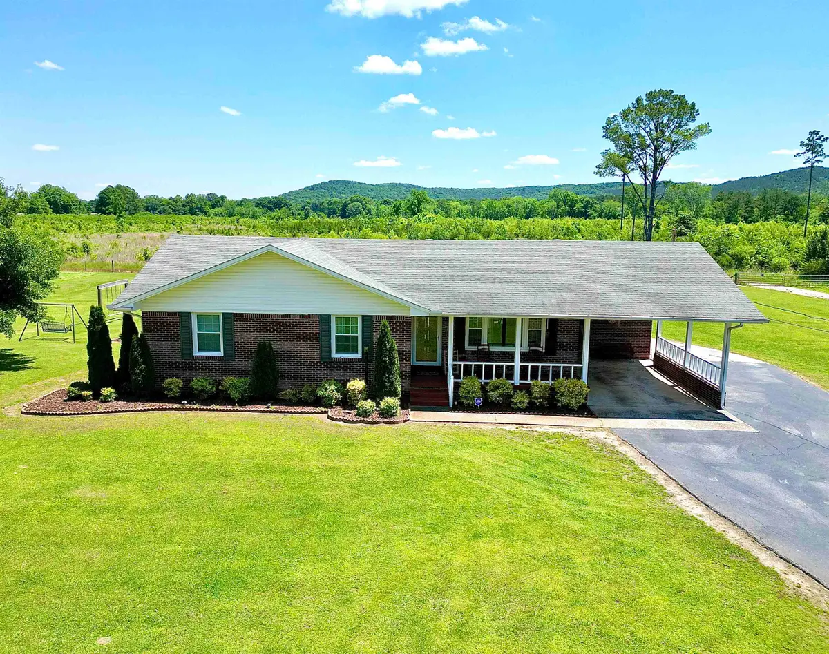 195 Lagrange Rd, Tuscumbia, AL 35674 - #1
