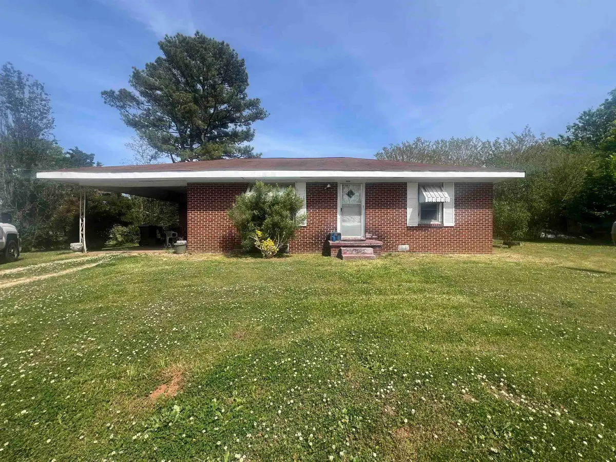 3407 Brush St, Muscle Shoals, AL 35661 - #1