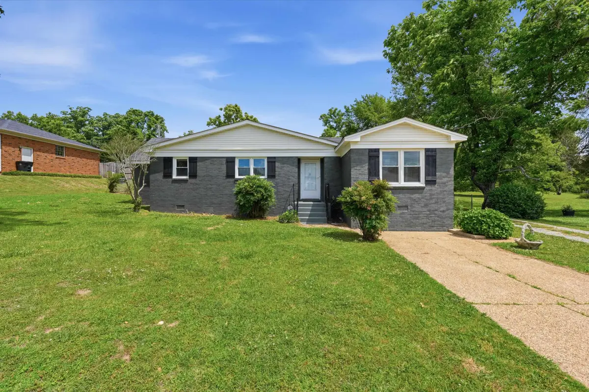 515 E Rasch Rd, Florence, AL 35633 - #1
