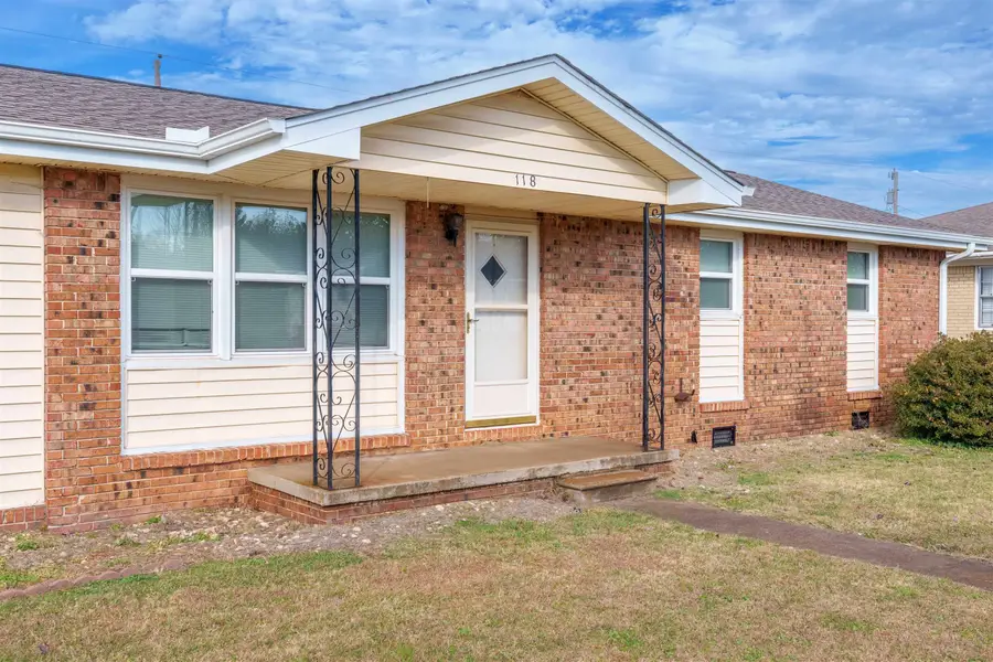 120 W Roosevelt Ave, Muscle Shoals, AL 35661 - #2