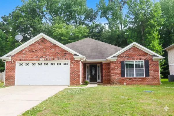 134 Harness Dr, Huntsville, AL 35806