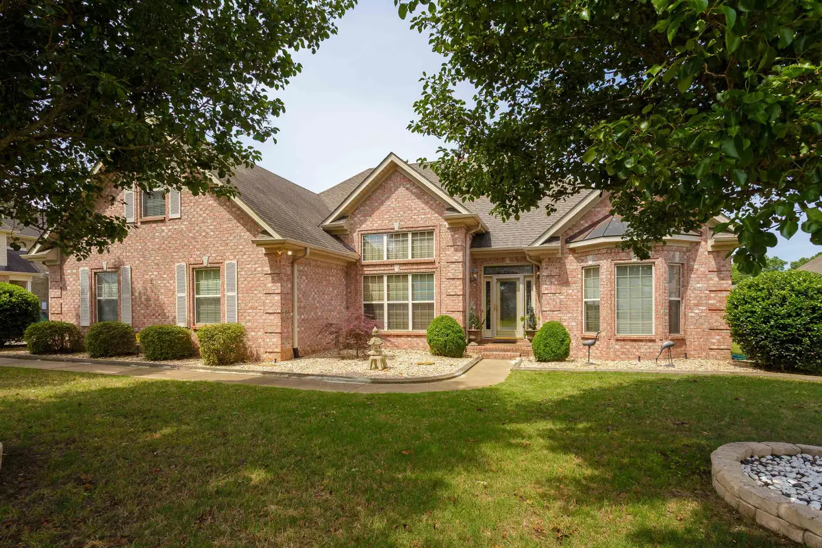 222 Cottonwood Run, Florence, AL 35630 - #1