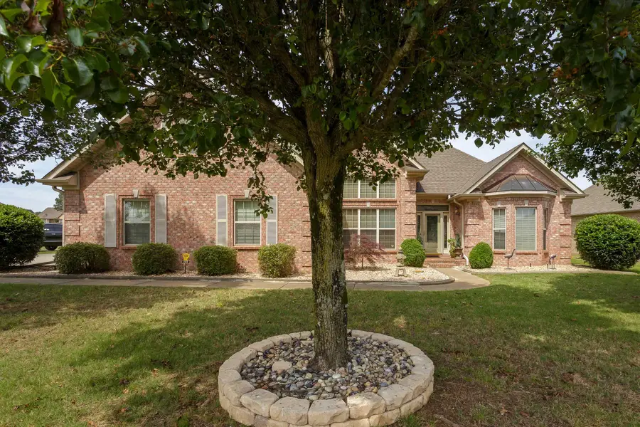 222 Cottonwood Run, Florence, AL 35630 - #2