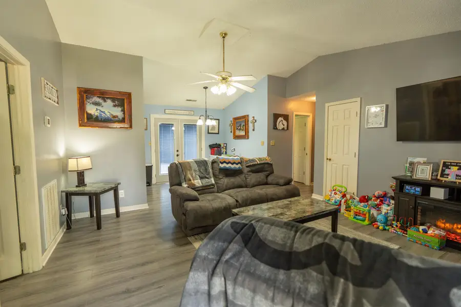 1922 Beverly Ave, Muscle Shoals, AL 35661 - #3