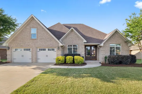 106 Rhett Dr, Muscle Shoals, AL 35661
