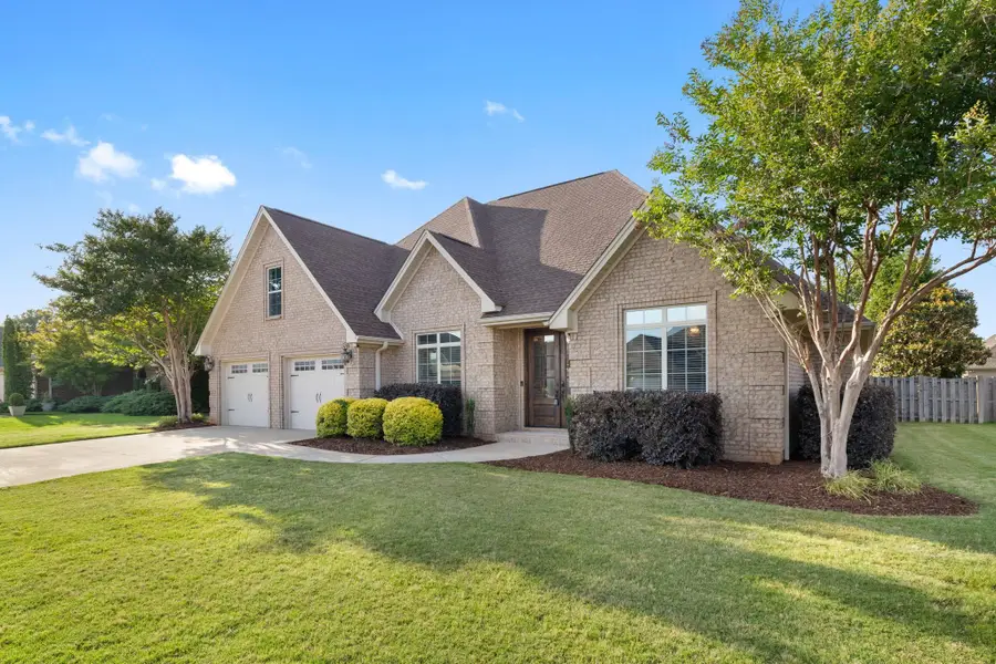 106 Rhett Dr, Muscle Shoals, AL 35661 - #2