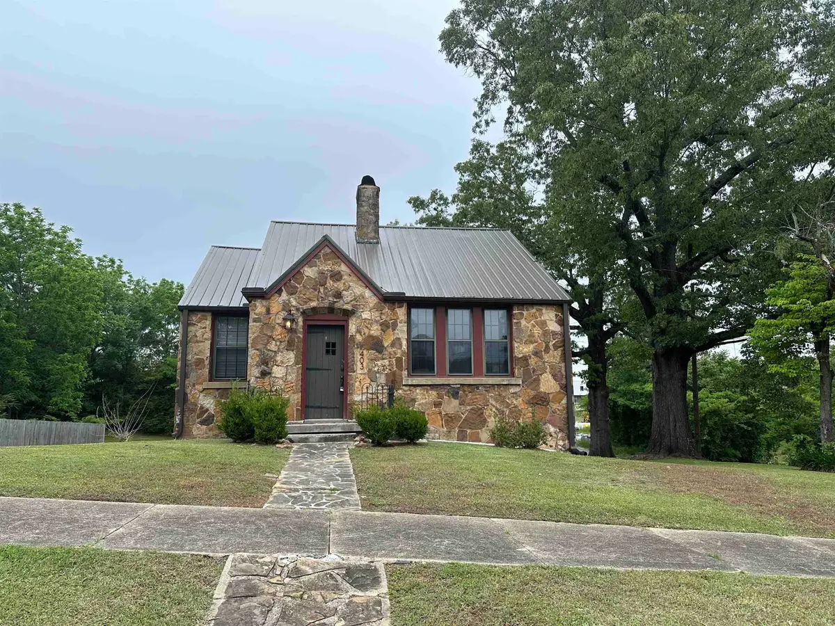 403 7th St, Cullman, AL 35055 - #1