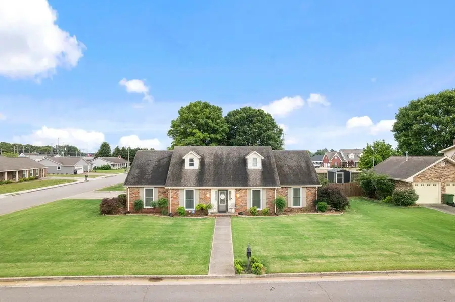 2222 Jennifer Ave, Muscle Shoals, AL 35661 - #3