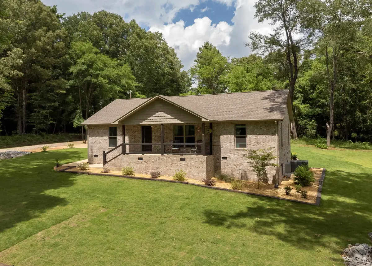 49 Dundrum Ct, Muscle Shoals, AL 35661 - #1