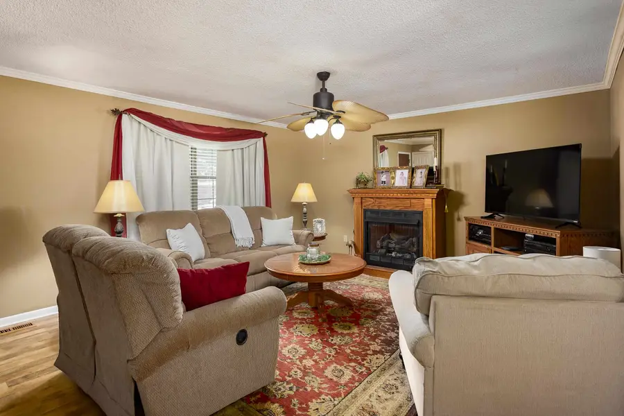 1705 Tennessee St, Sheffield, AL 35660 - #3