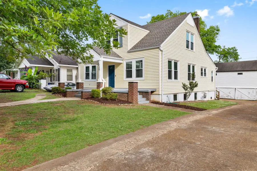 730 E Tombigbee St, Florence, AL 35630 - #3
