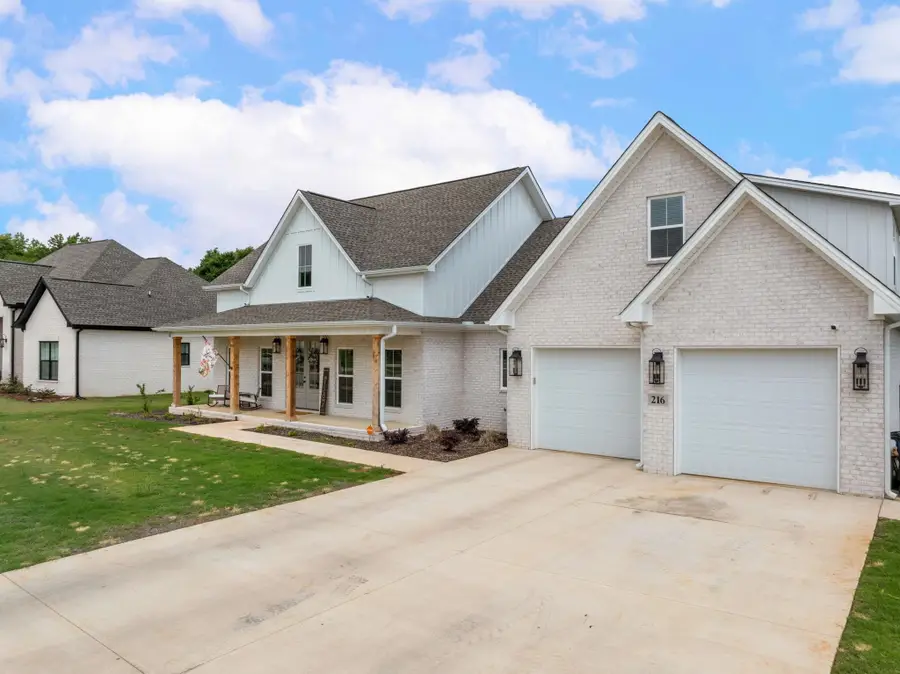 216 Chestnut Oak Dr, Florence, AL 35633 - #3
