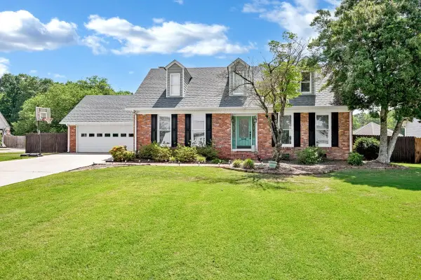 1410 Angie Dr, Cullman, AL 35055
