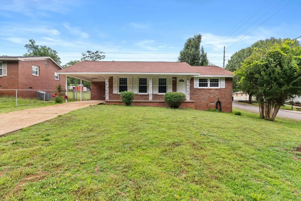 402 N Main St, Florence, AL 35630 - #1